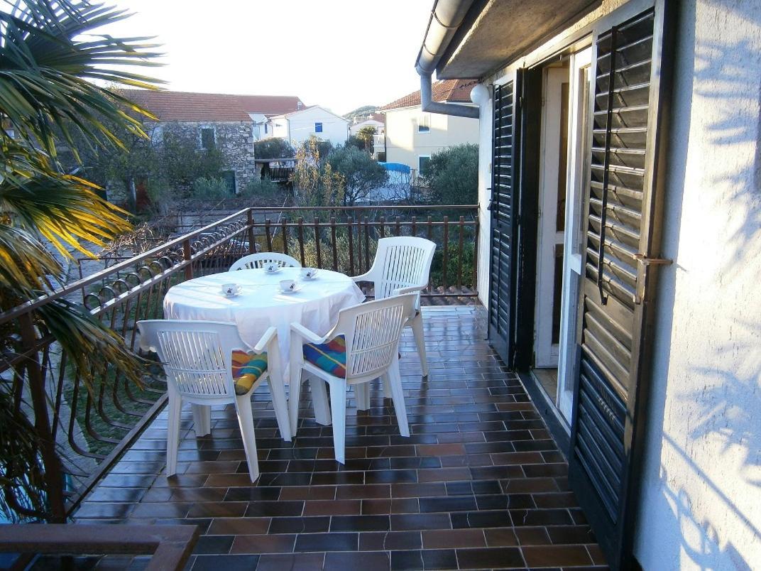 Maria Apartments Vodice Eksteriør billede
