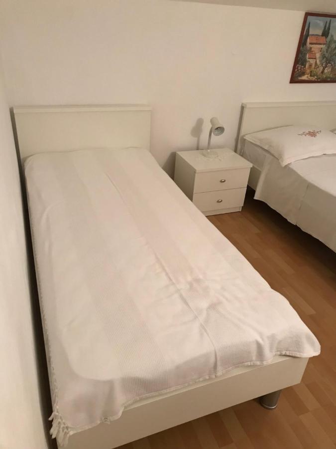 Maria Apartments Vodice Eksteriør billede