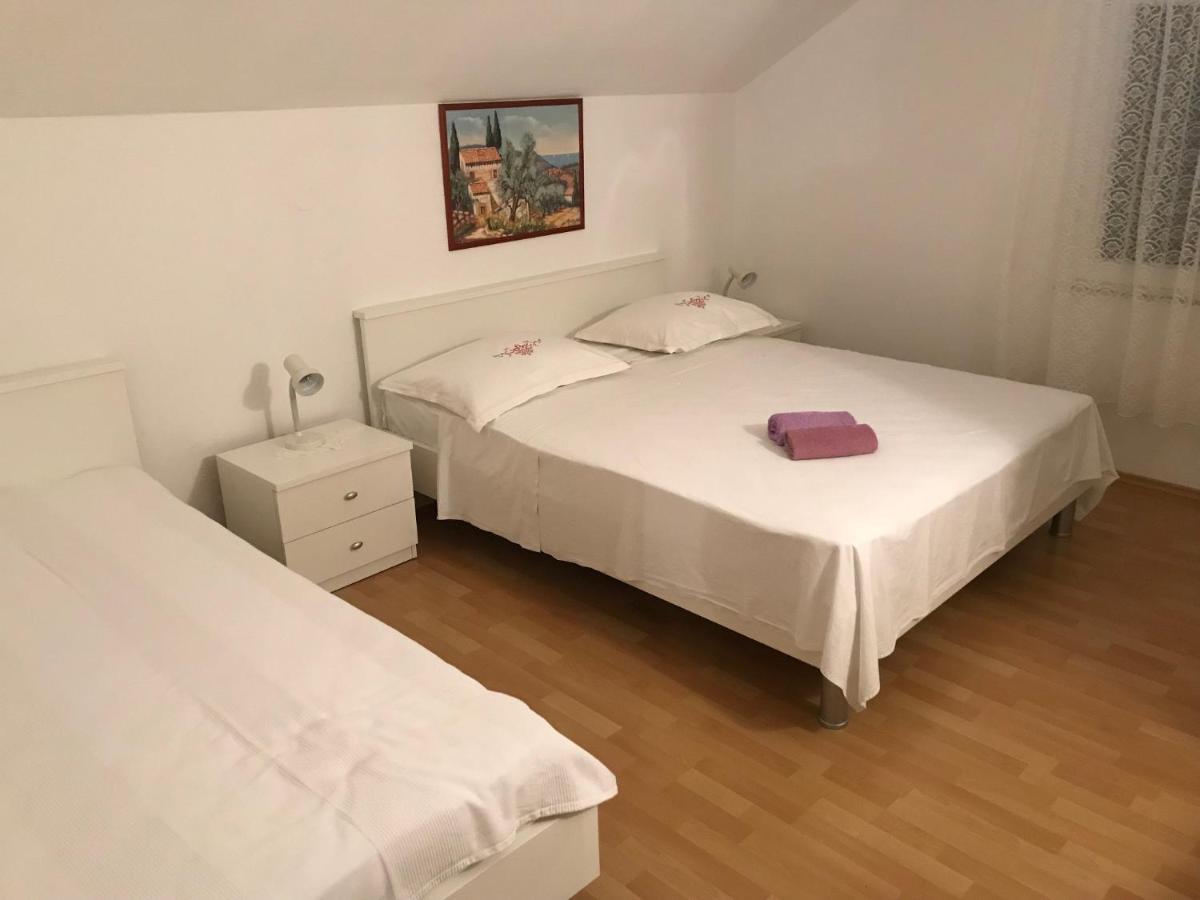 Maria Apartments Vodice Eksteriør billede